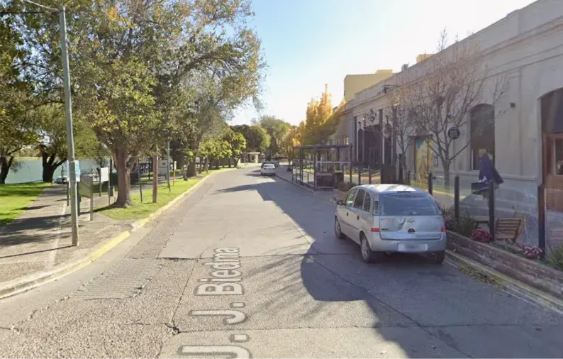 COSTANERA CALLE J.J. VIEDMA