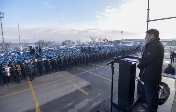 axel kicillof policías cadetes egreso