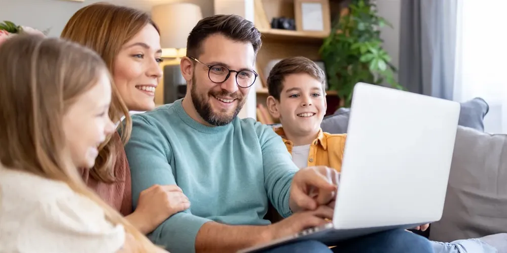 FAMILIA
