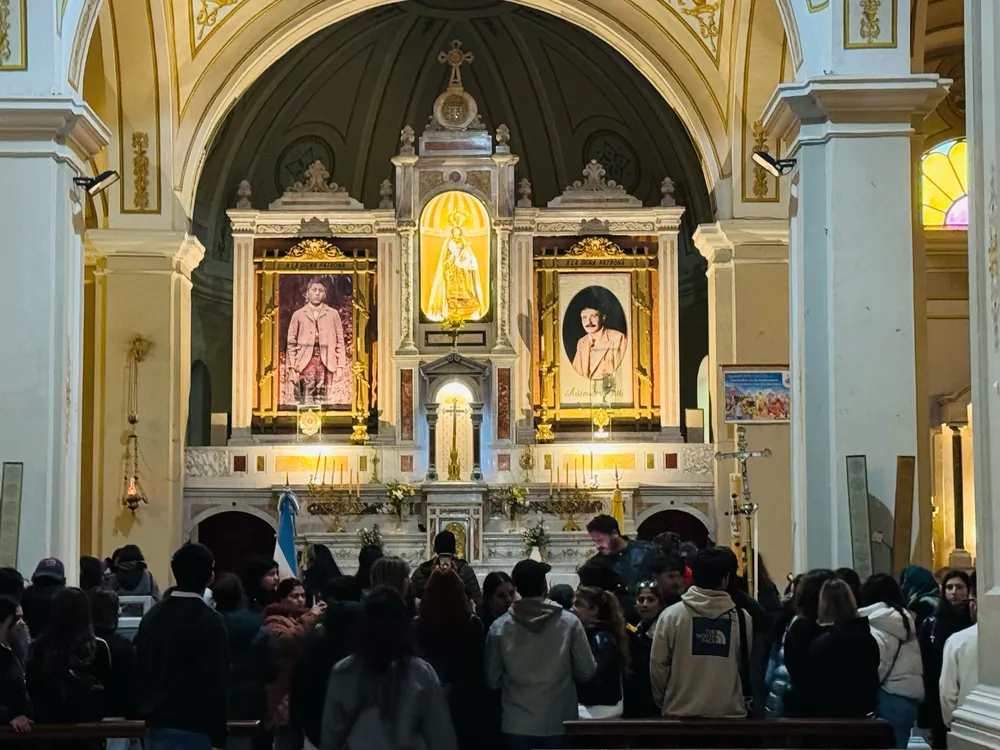 UBA, ESTUDIANTES, PARROQUIA