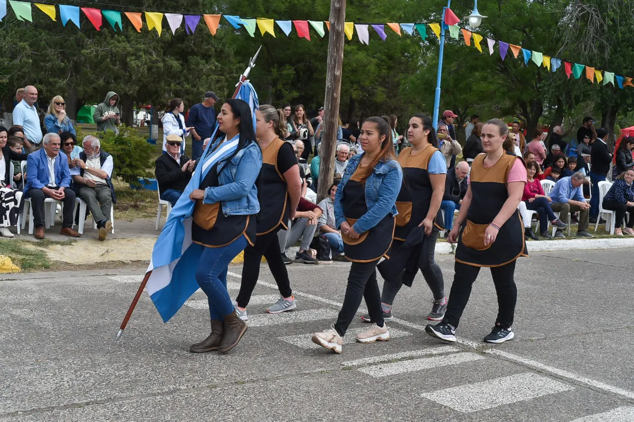 DESFILE POR EL 111° ANIVERSARIO DE STROEDER