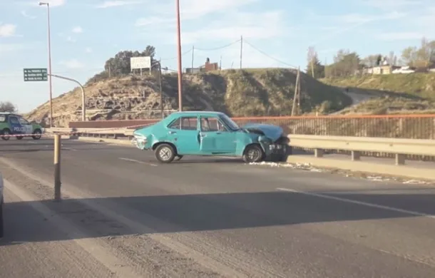 dodge 1500 choque puente