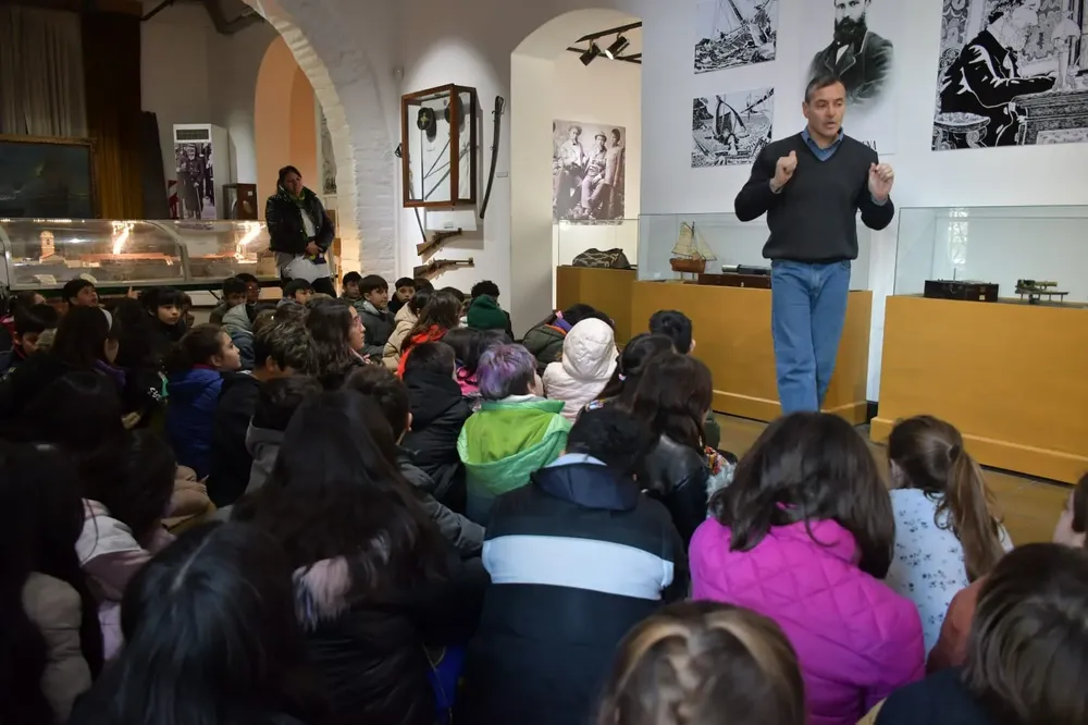 MUSEO, ALUMNOS, PIEDRA BUENA