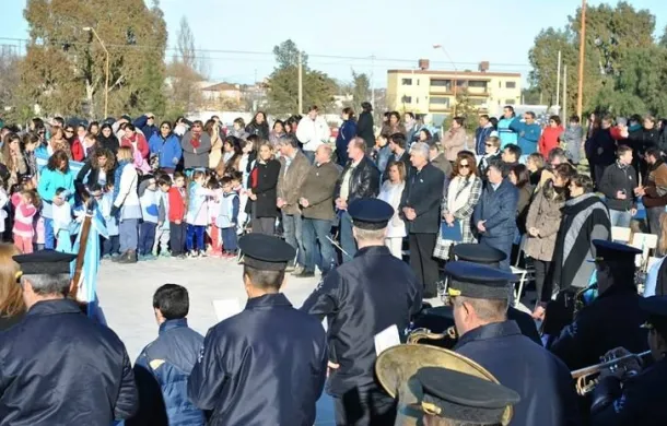 zara acto bicentenario