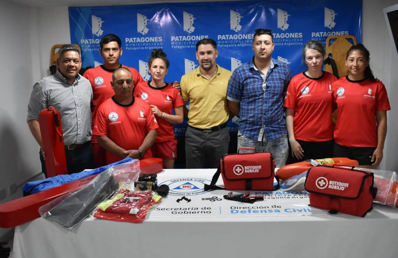 GUARDAVIDAS EQUIPAMIENTO