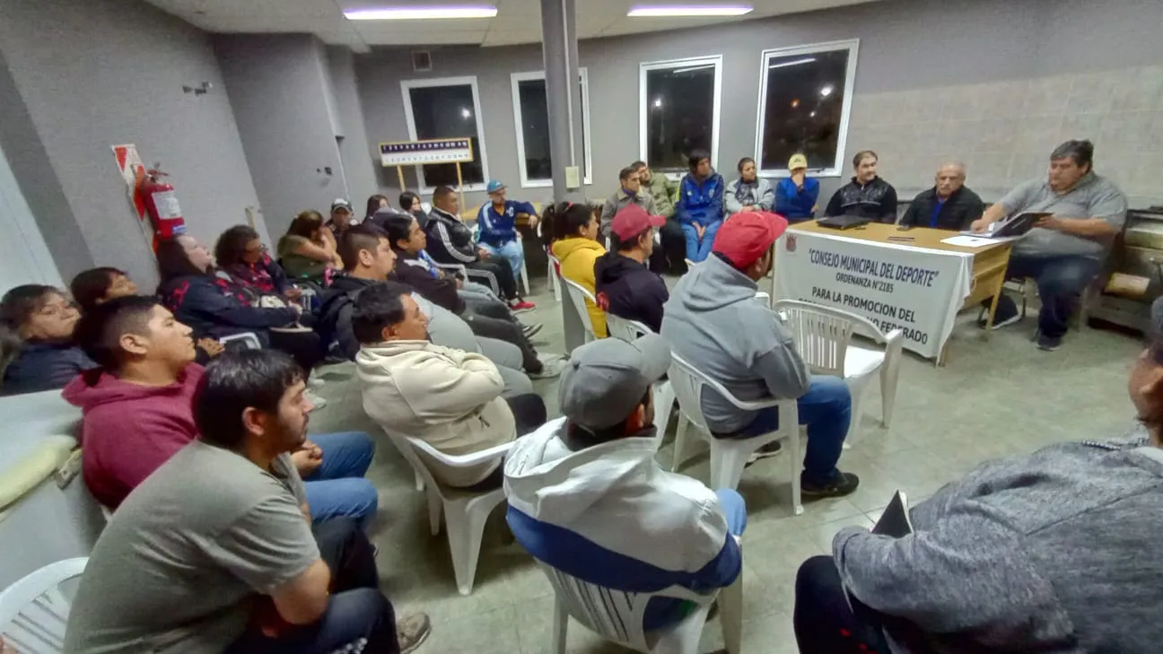 Marino con referentes del deporte barrial no federado