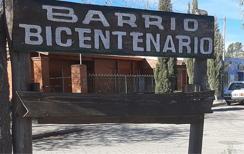 CARTEL BARRIO BICENTENARIO