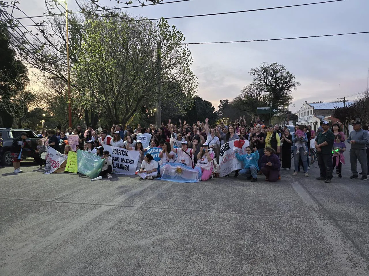 MARCHA - MOVILIZACION - ENFERMEROS - VILLALONGA