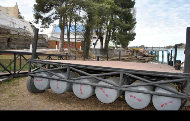 muelle nacional ponton y pasarela