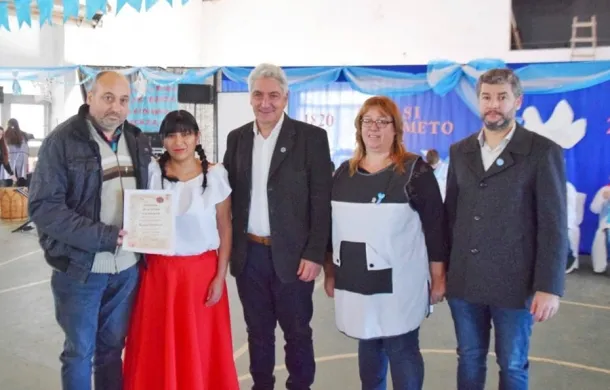 zara angos dia de la bandera