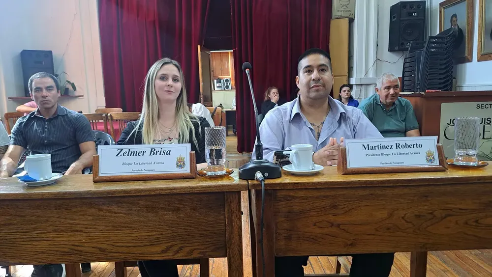 BRISA ZELMER, ROBERTO MARTINEZ