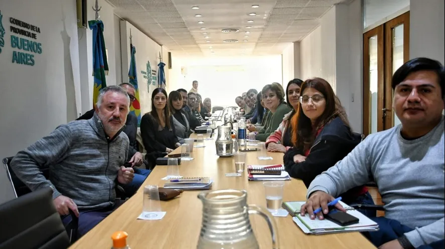 paritarias-la-provincia-acelero-las-negociaciones-y-convoco-los-gremios-estatales