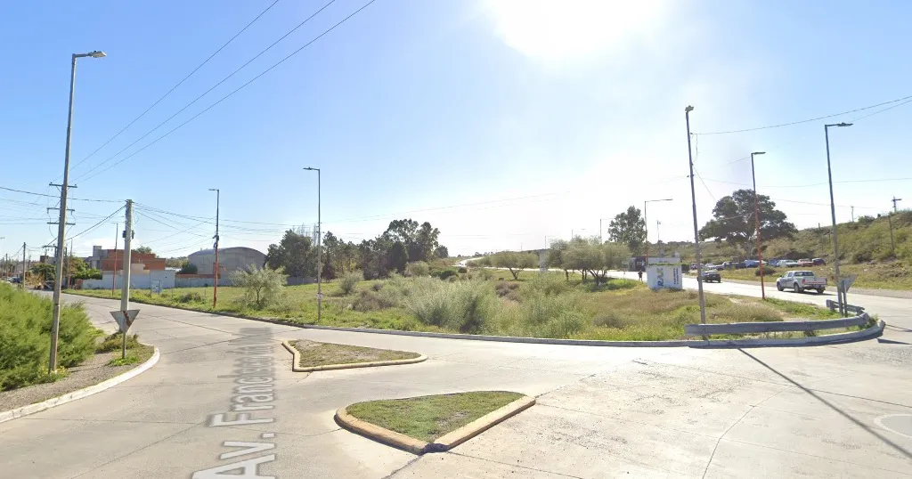 PREDIO, COLON Y COMBATIENTES DE MALVINAS, ESTACION DE SERVICIOS