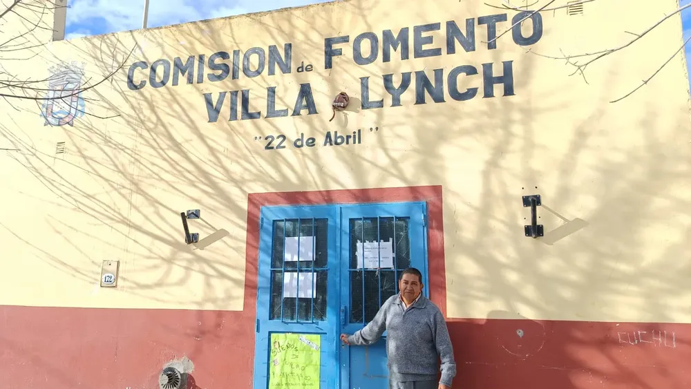 JUAN LUQUI EN LA COMISIÓN DE FOMENTO DE VILLA LYNCH