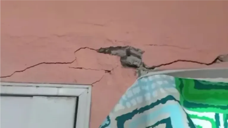 VIVIENDA, DERRUMBE