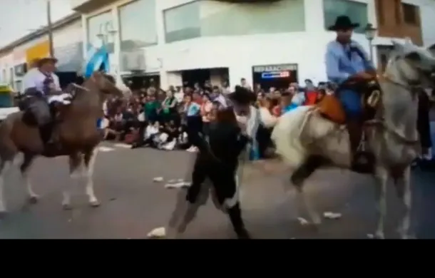 angel asaroff desfile fiesta de la soberania patagonica
