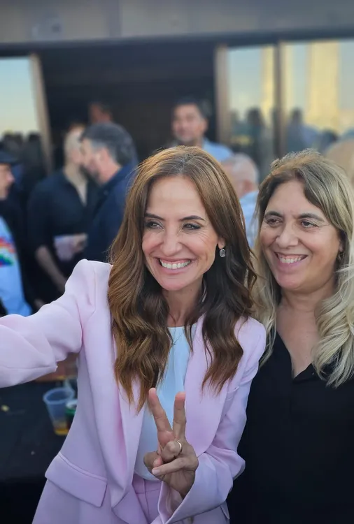 VICTORIA TOLOZA PAZ Y VIRGINIA RODRÍGUEZ