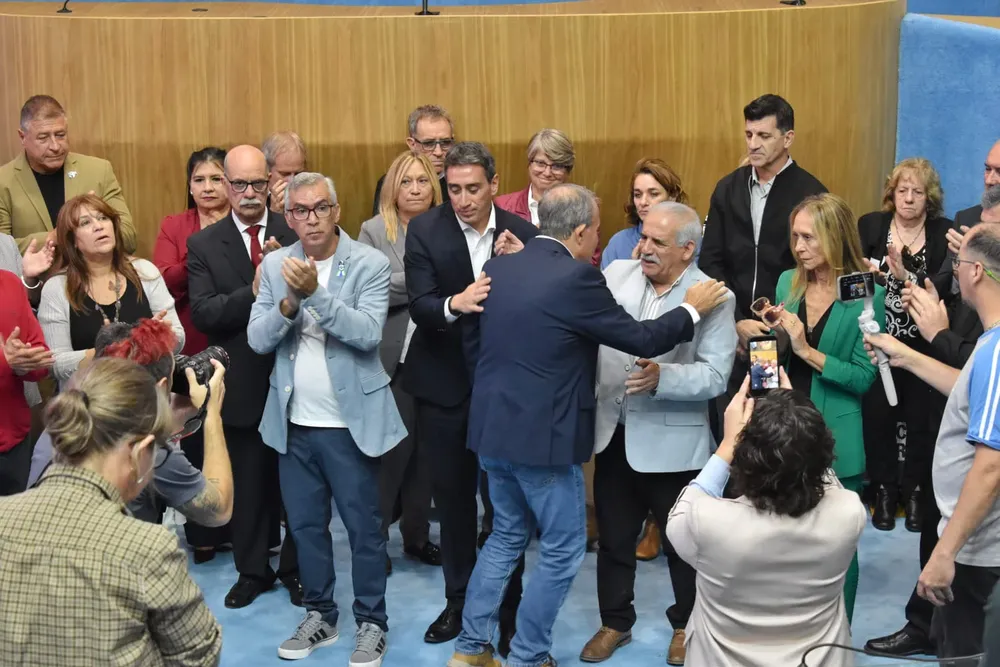 LEGISLATURA ACTO 40 AÑOS TRASLADO CAPITAL RICARDO MARINO FACUNDO LOPEZ PEDRO PESATTI