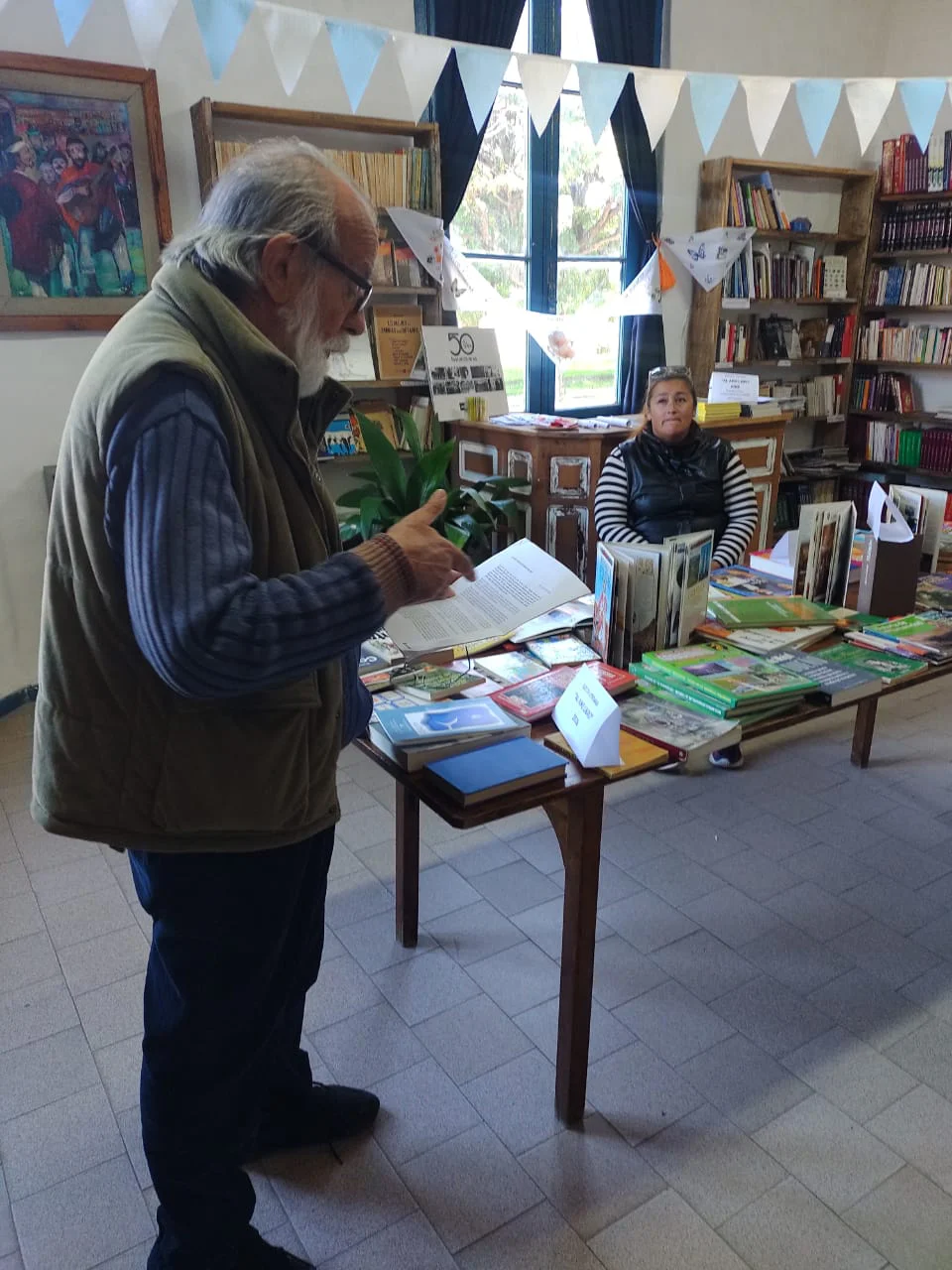 BIBLIOTECA PALABRAS AL VIENTO CALOS ESPINOSA