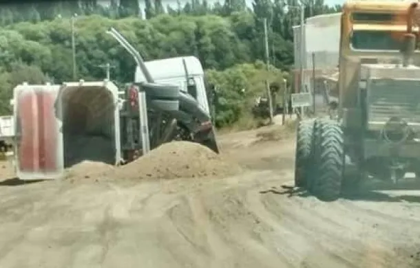 vuelco camion municipal