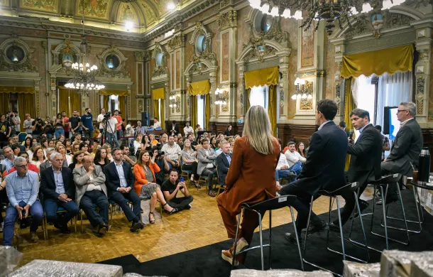 axel kicillof acto casa de gobierno salon dorado
